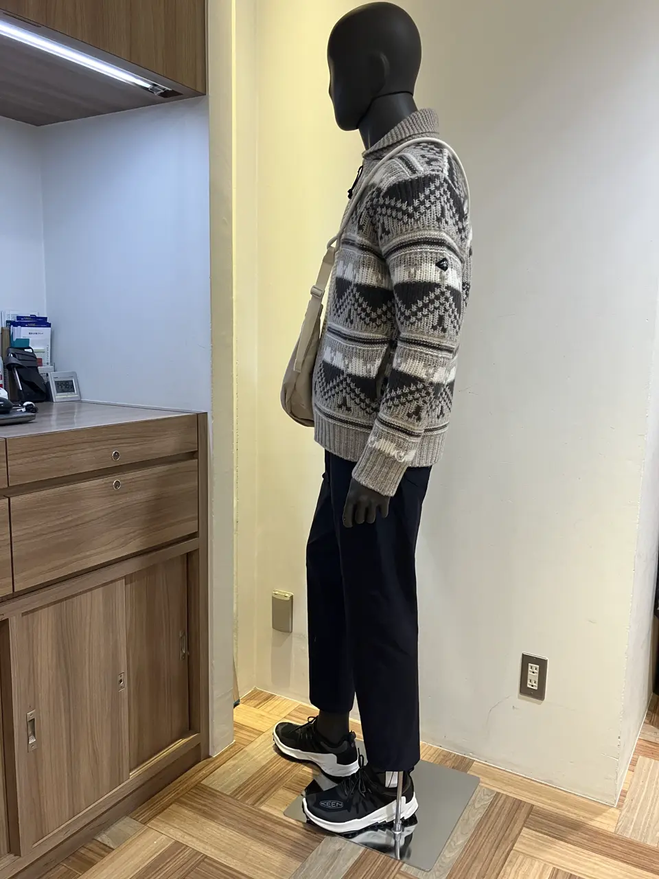 JOSEPH ABBOUD 小城 コーディネート画像