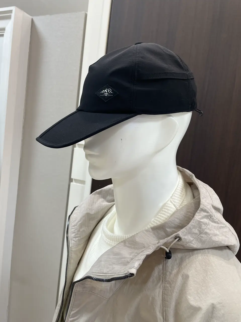 JOSEPH ABBOUD MOUNTAIN 松山 コーディネート画像