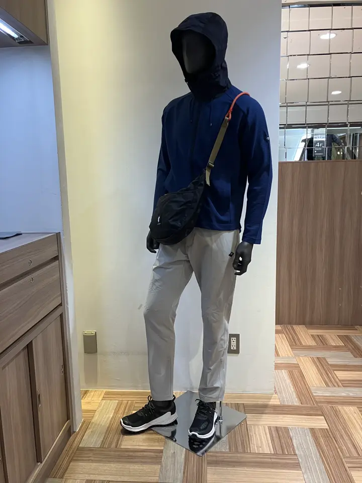 JOSEPH ABBOUD MOUNTAIN 小城 コーディネート画像