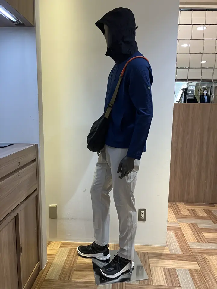 JOSEPH ABBOUD MOUNTAIN 小城 コーディネート画像