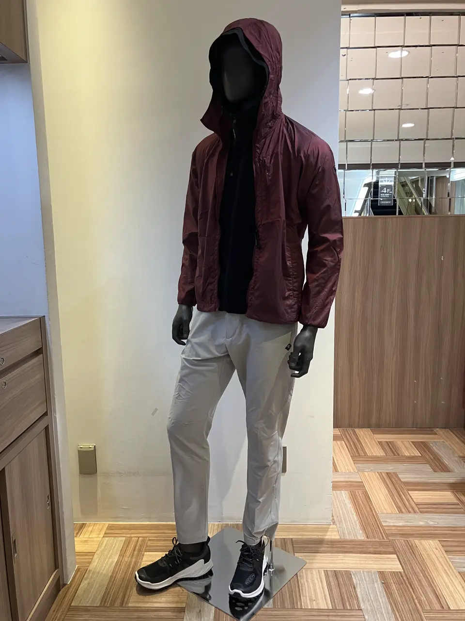 JOSEPH ABBOUD MOUNTAIN 小城 コーディネート画像