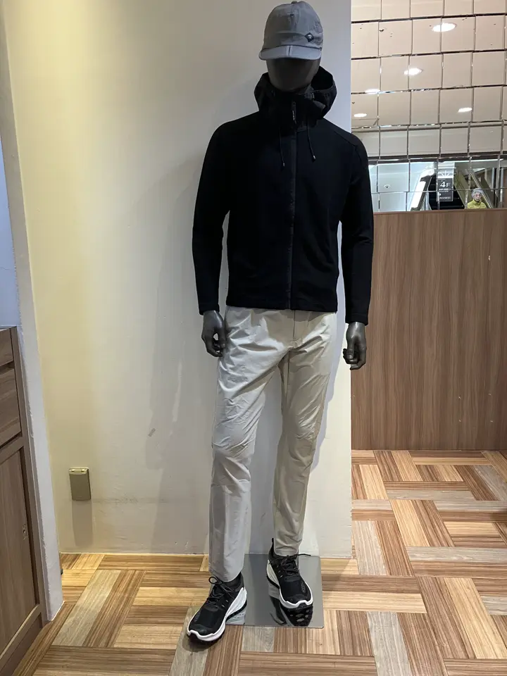 JOSEPH ABBOUD MOUNTAIN 小城 コーディネート画像
