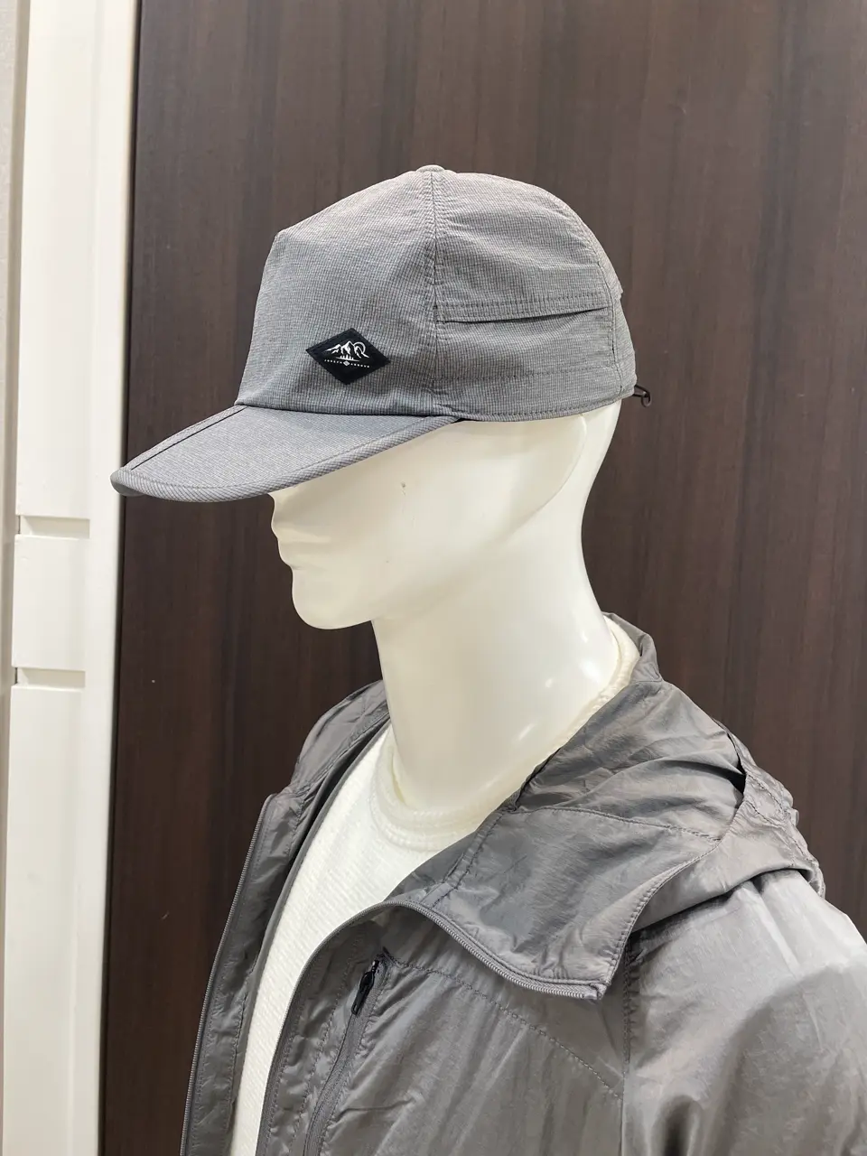 JOSEPH ABBOUD MOUNTAIN 松山 コーディネート画像