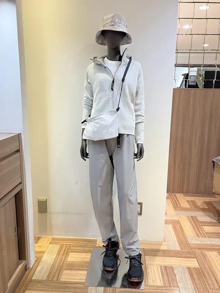 JOSEPH ABBOUD MOUNTAIN 小城 コーディネート画像