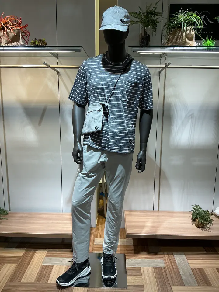 JOSEPH ABBOUD MOUNTAIN 小城 コーディネート画像