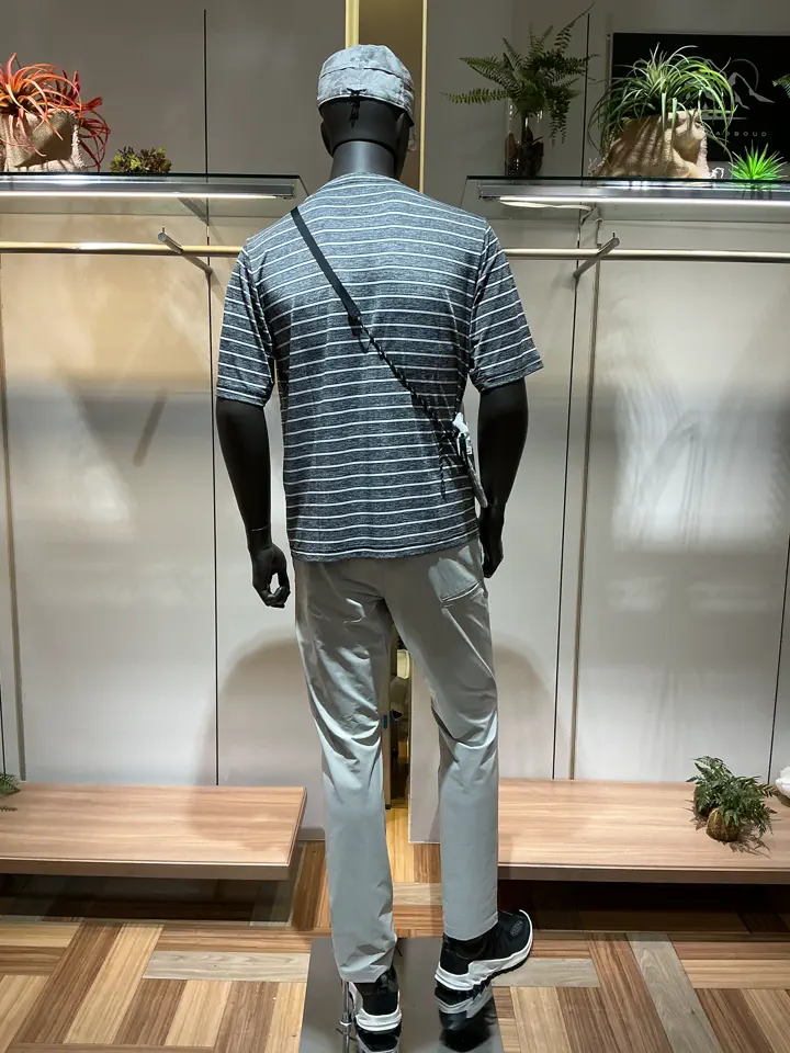 JOSEPH ABBOUD MOUNTAIN 小城 コーディネート画像