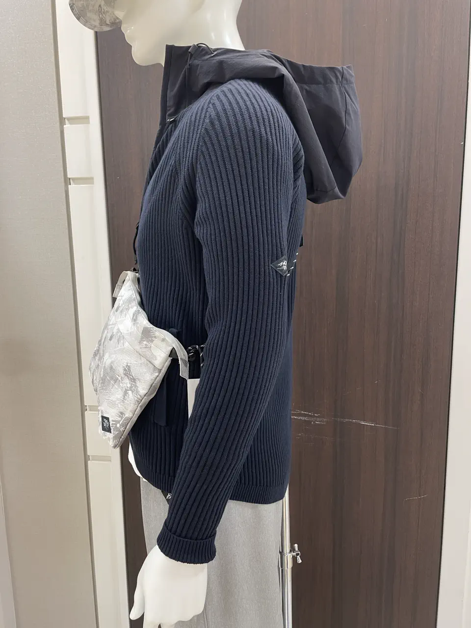 JOSEPH ABBOUD MOUNTAIN 松山 コーディネート画像