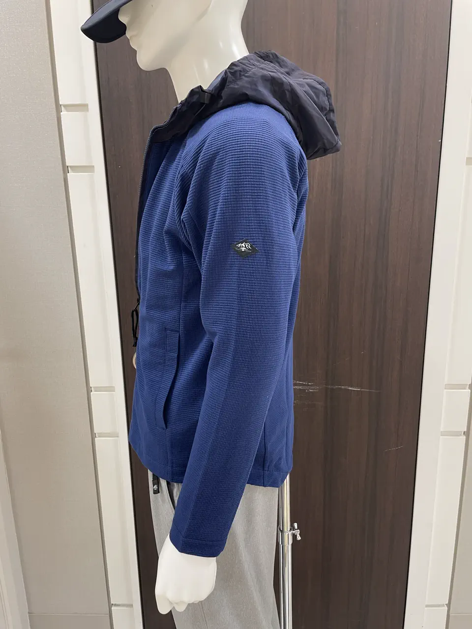 JOSEPH ABBOUD MOUNTAIN 松山 コーディネート画像