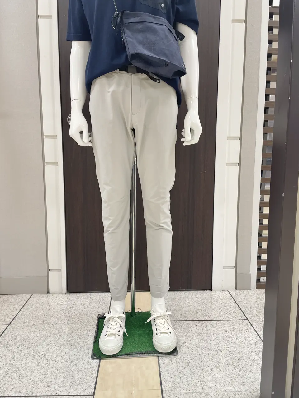JOSEPH ABBOUD MOUNTAIN 松山 コーディネート画像