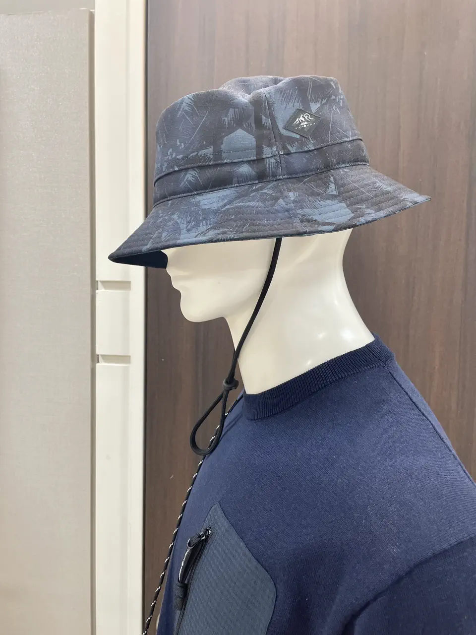 JOSEPH ABBOUD MOUNTAIN 松山 コーディネート画像