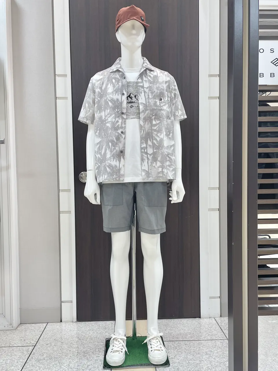 JOSEPH ABBOUD MOUNTAIN 松山 コーディネート画像