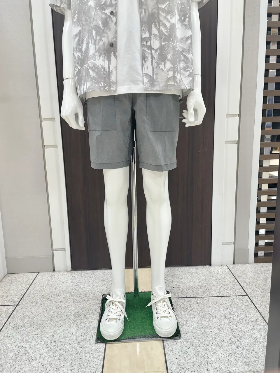 JOSEPH ABBOUD MOUNTAIN 松山 コーディネート画像