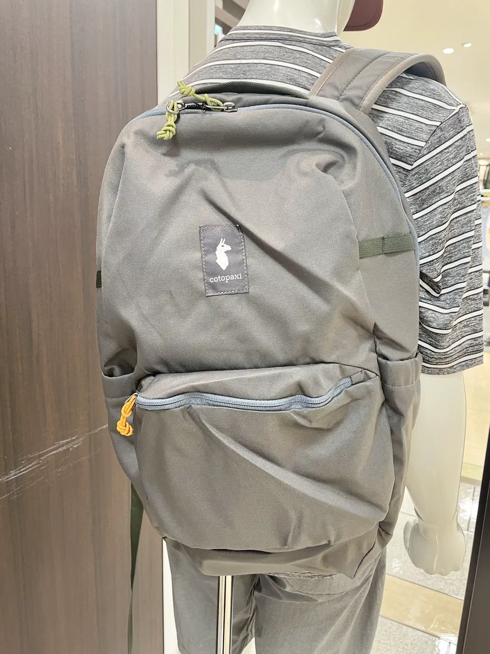 JOSEPH ABBOUD MOUNTAIN 松山 コーディネート画像