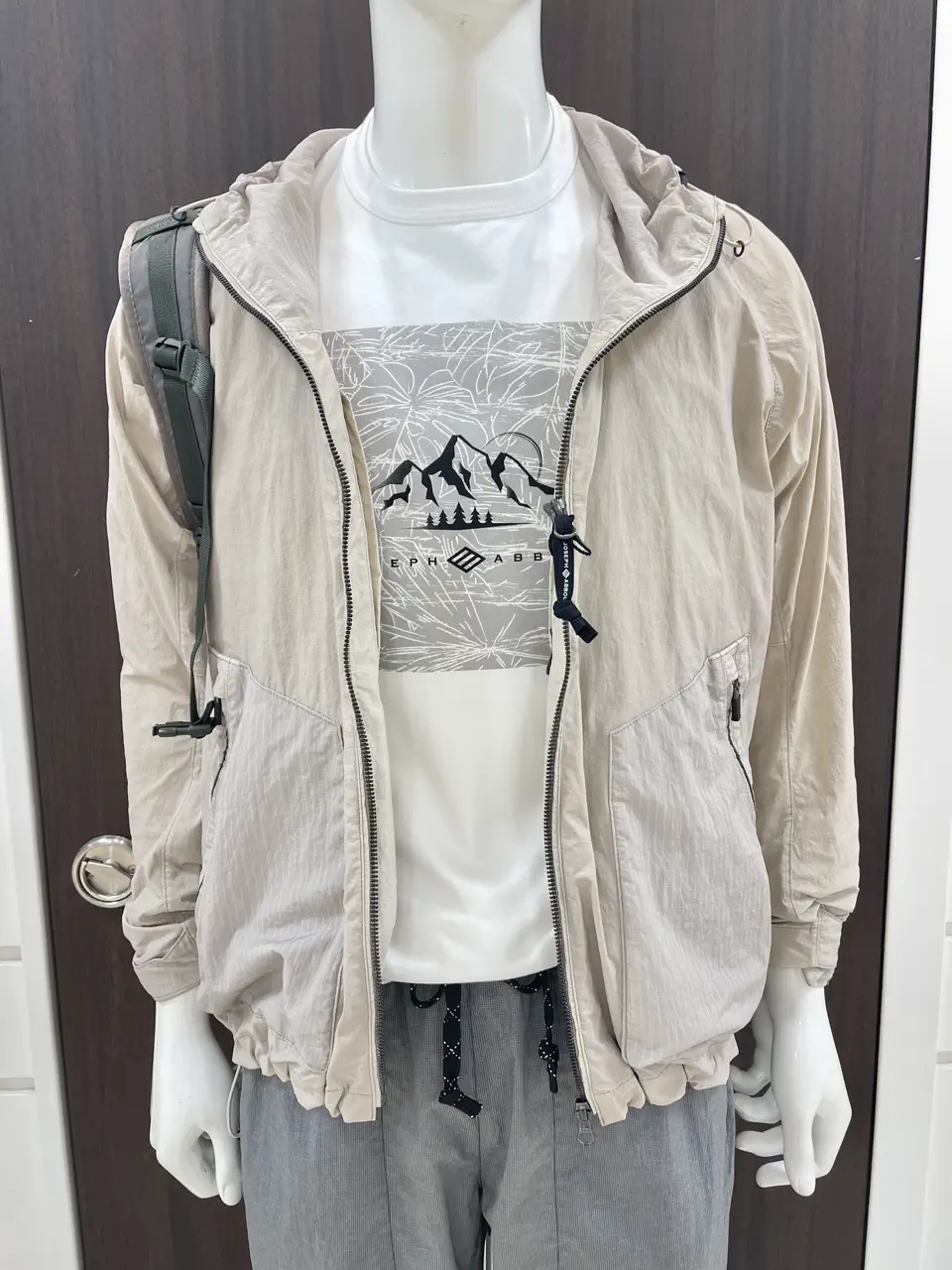 JOSEPH ABBOUD MOUNTAIN 松山 コーディネート画像