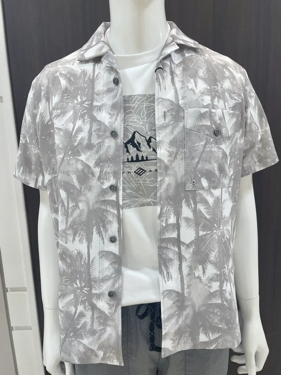 JOSEPH ABBOUD MOUNTAIN 松山 コーディネート画像