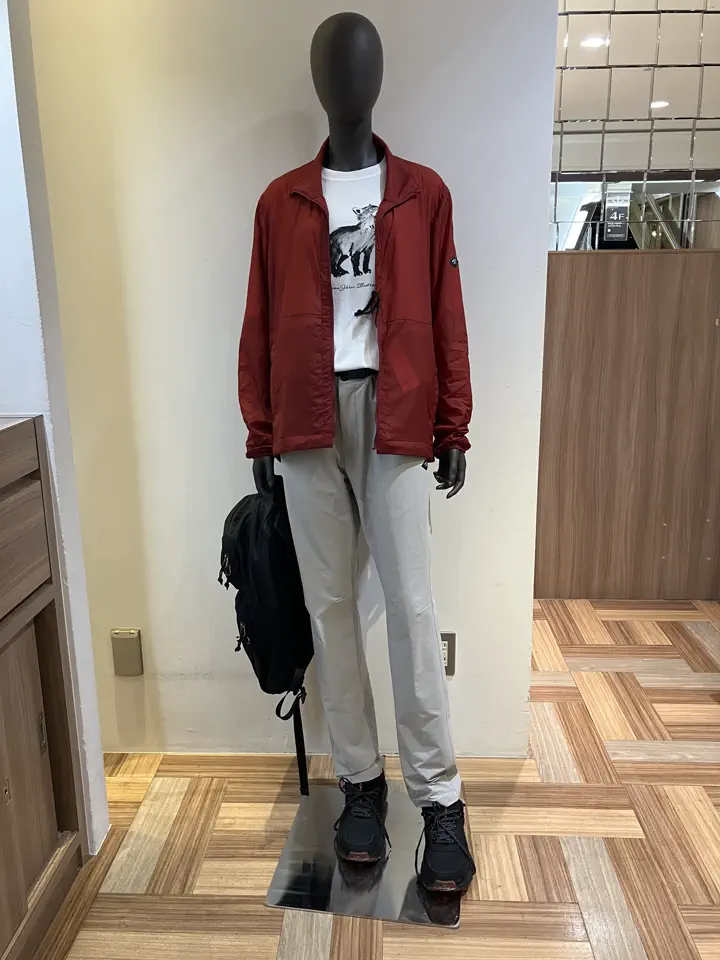 JOSEPH ABBOUD MOUNTAIN 小城 コーディネート画像