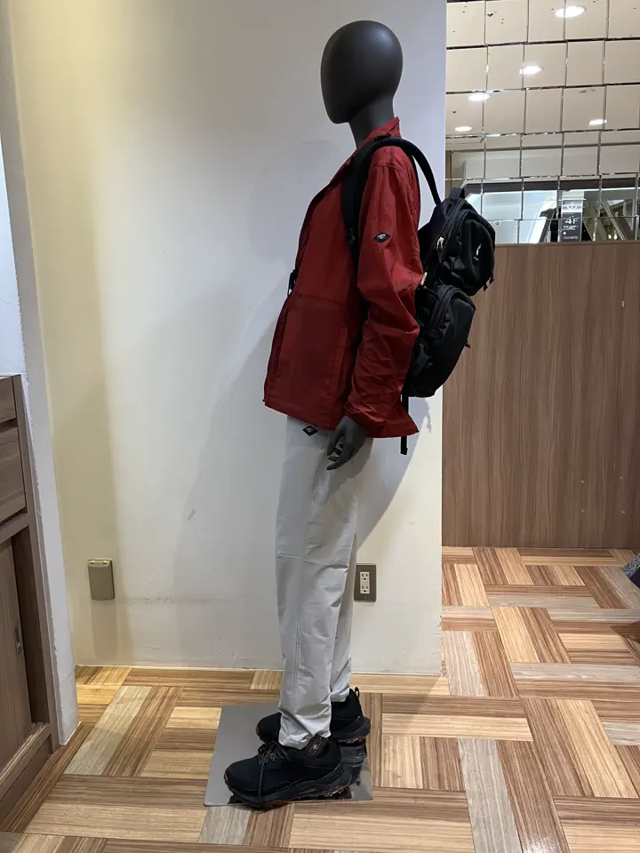 JOSEPH ABBOUD MOUNTAIN 小城 コーディネート画像