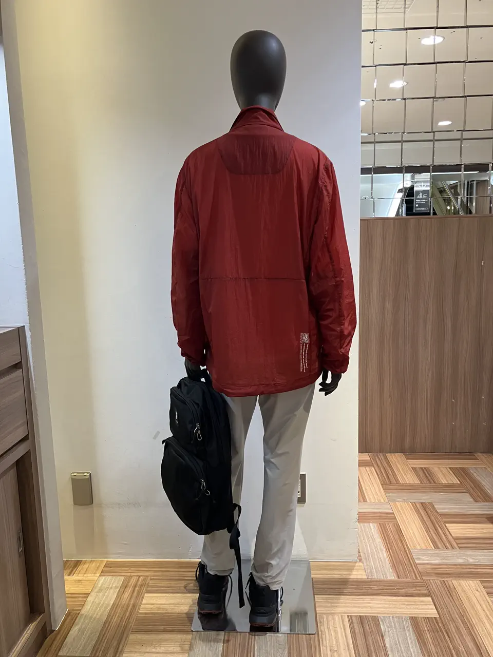 JOSEPH ABBOUD MOUNTAIN 小城 コーディネート画像