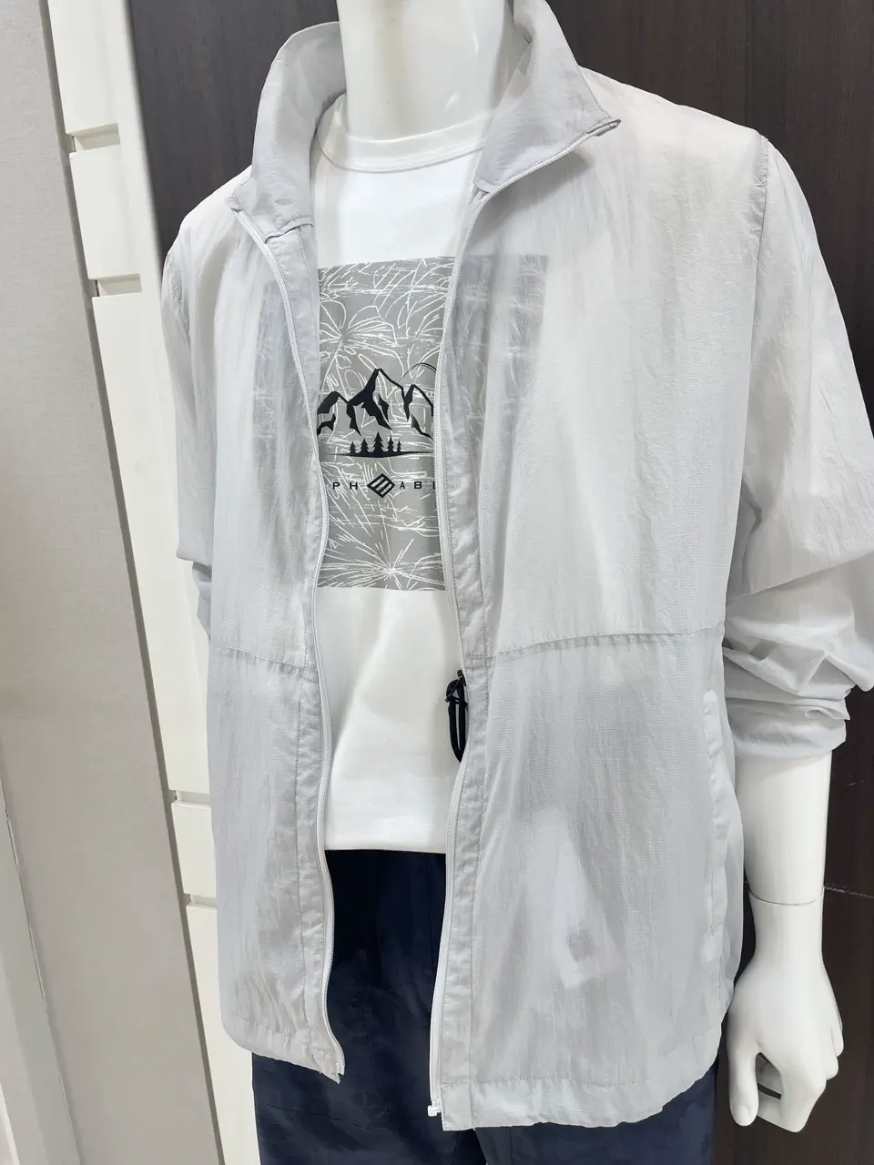 JOSEPH ABBOUD MOUNTAIN 松山 コーディネート画像