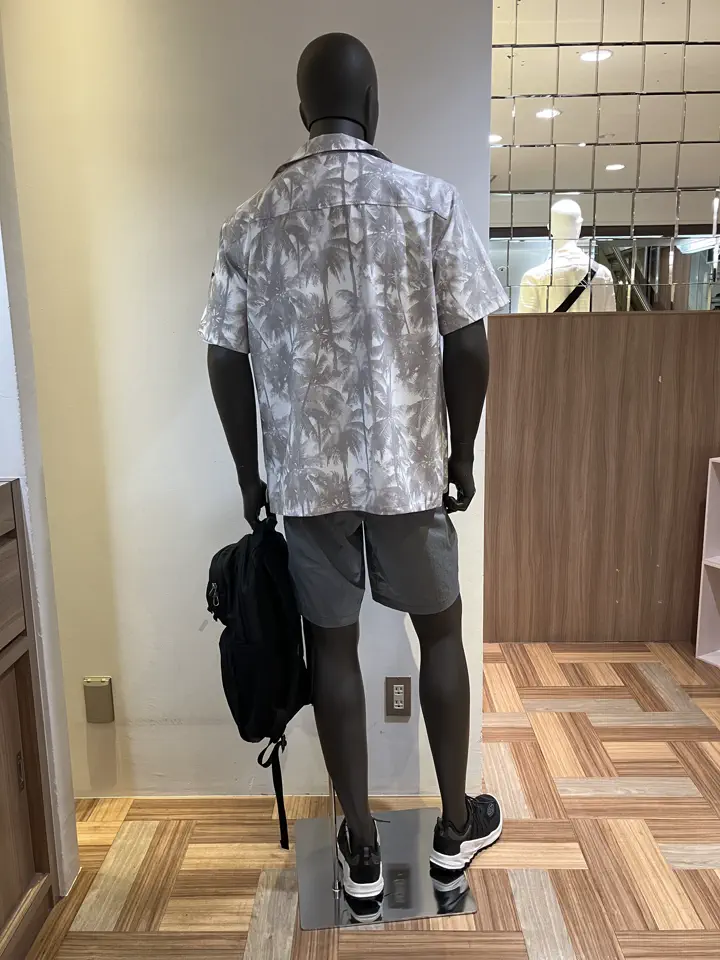 JOSEPH ABBOUD MOUNTAIN 小城 コーディネート画像