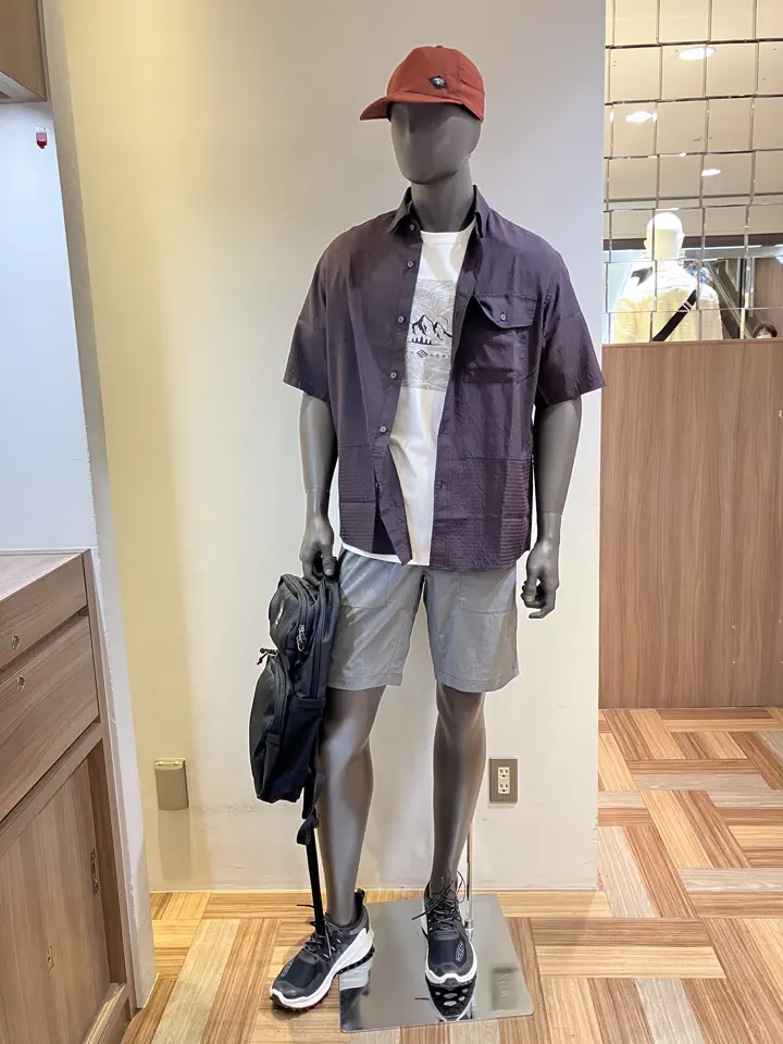 JOSEPH ABBOUD MOUNTAIN 小城 コーディネート画像
