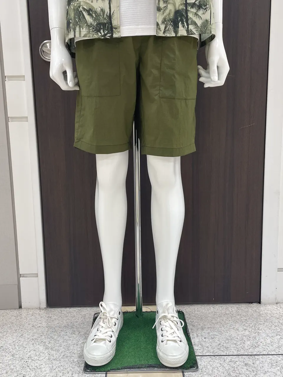 JOSEPH ABBOUD MOUNTAIN 松山 コーディネート画像