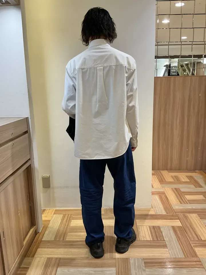 JOSEPH ABBOUD MOUNTAIN カイリ コーディネート画像