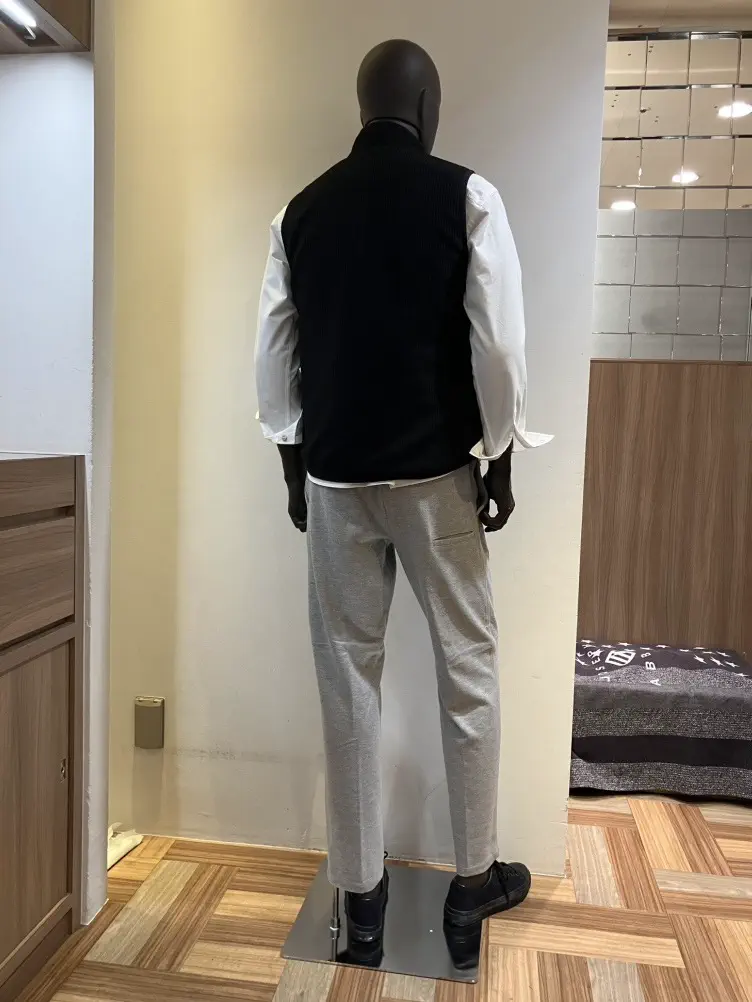 JOSEPH ABBOUD MOUNTAIN スタッフ コーディネート画像