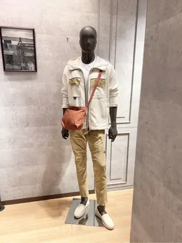 JOSEPH ABBOUD MOUNTAIN 東　 コーディネート画像