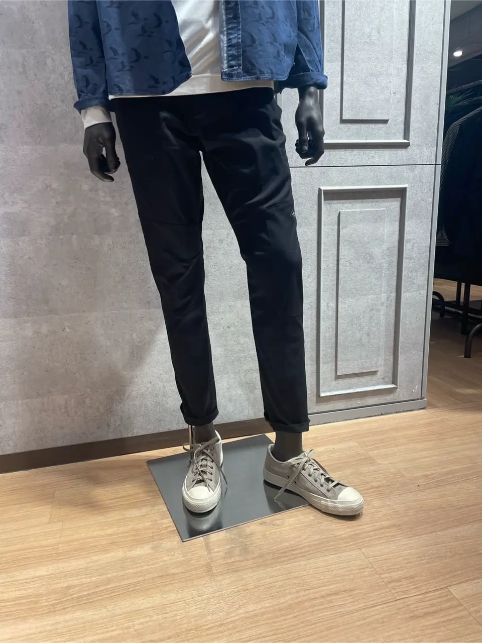 JOSEPH ABBOUD MOUNTAIN 東　 コーディネート画像