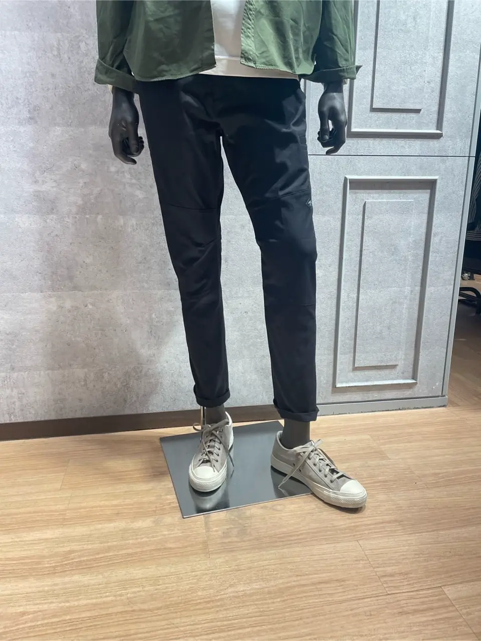 JOSEPH ABBOUD MOUNTAIN 東　 コーディネート画像