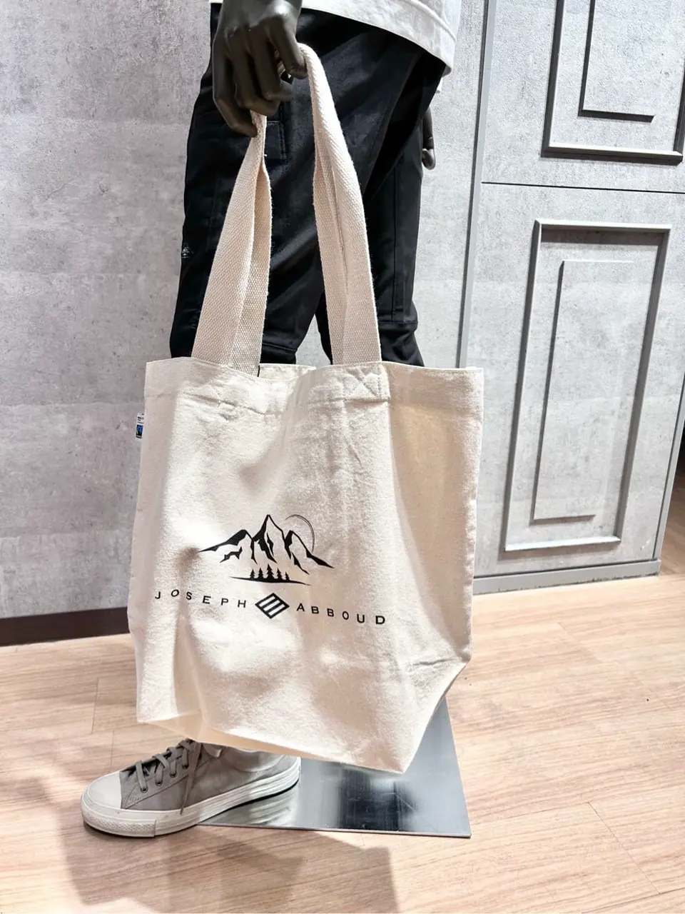 JOSEPH ABBOUD MOUNTAIN 二澤 コーディネート画像