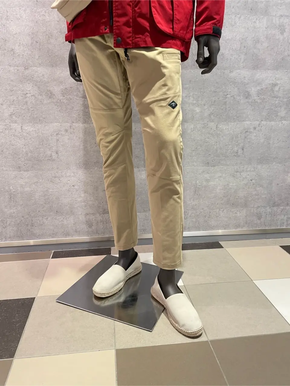 JOSEPH ABBOUD MOUNTAIN 東　 コーディネート画像