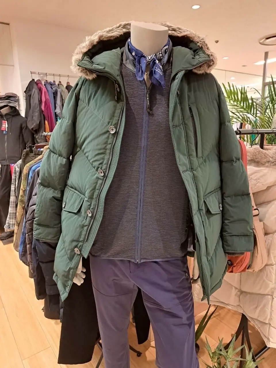 JOSEPH ABBOUD MOUNTAIN 藤川 コーディネート画像