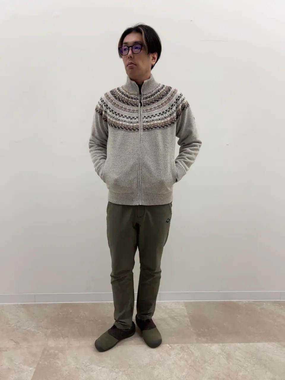 JOSEPH ABBOUD MOUNTAIN 藤川 コーディネート画像