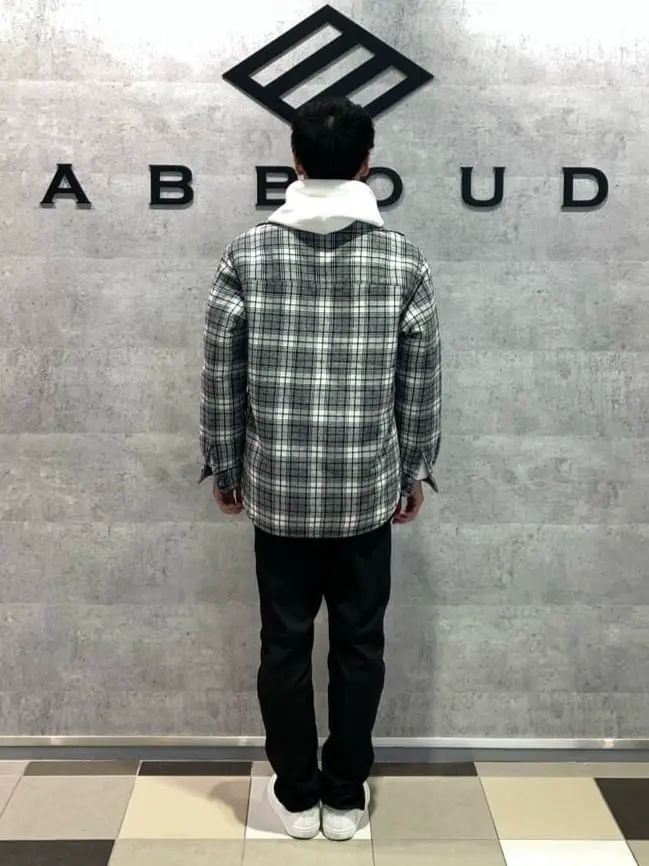 JOSEPH ABBOUD MOUNTAIN 足立 コーディネート画像