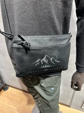 JOSEPH ABBOUD MOUNTAIN 上條 コーディネート画像