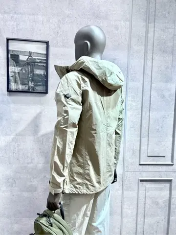 JOSEPH ABBOUD MOUNTAIN 二澤 コーディネート画像