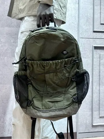 JOSEPH ABBOUD MOUNTAIN 二澤 コーディネート画像