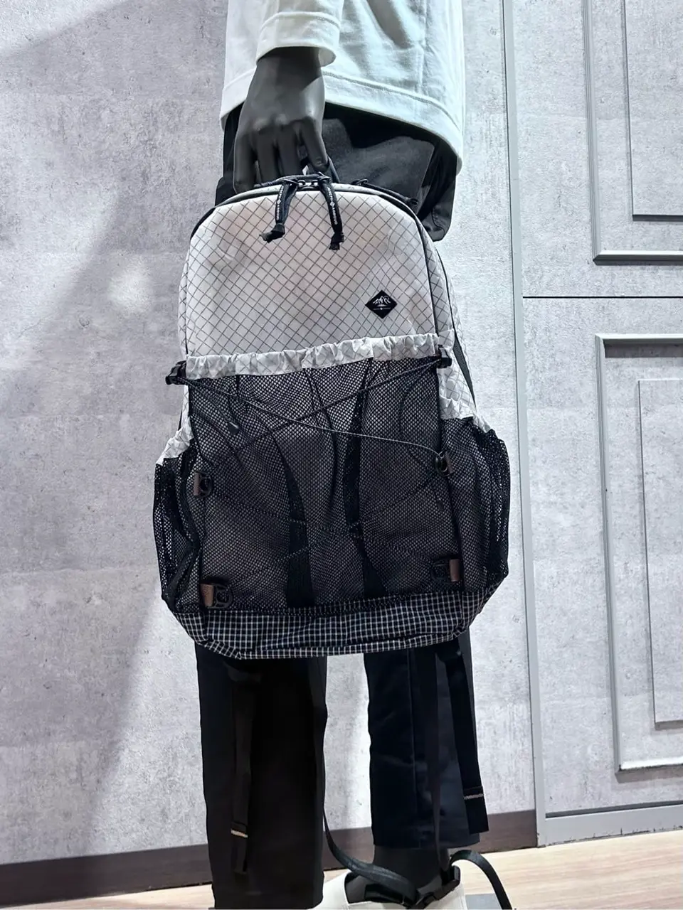 JOSEPH ABBOUD MOUNTAIN 二澤 コーディネート画像