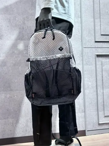 JOSEPH ABBOUD MOUNTAIN 二澤 コーディネート画像