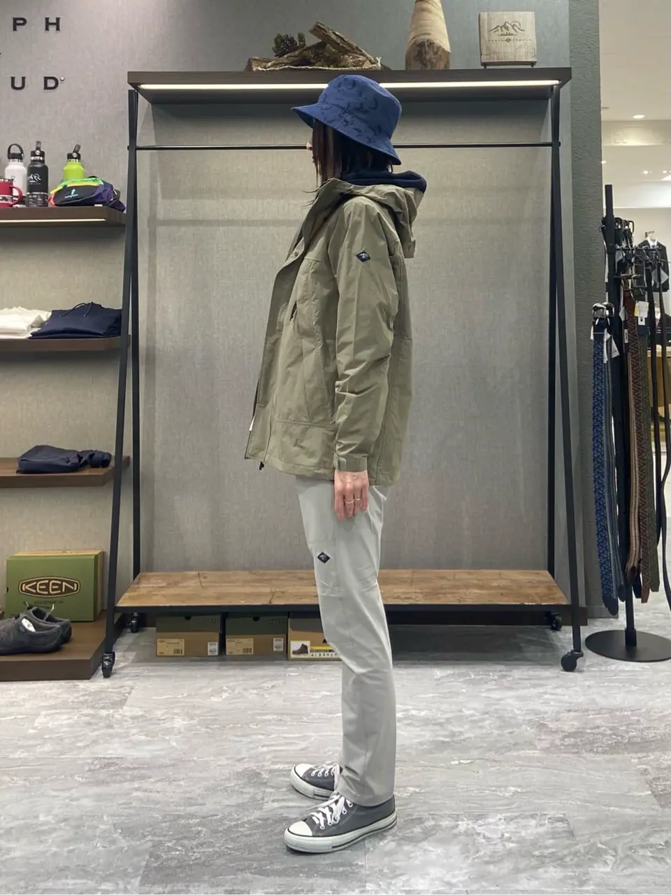 JOSEPH ABBOUD MOUNTAIN たかい　かおり コーディネート画像