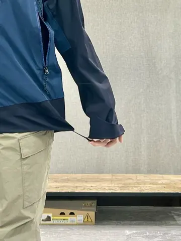 JOSEPH ABBOUD MOUNTAIN 上田 コーディネート画像