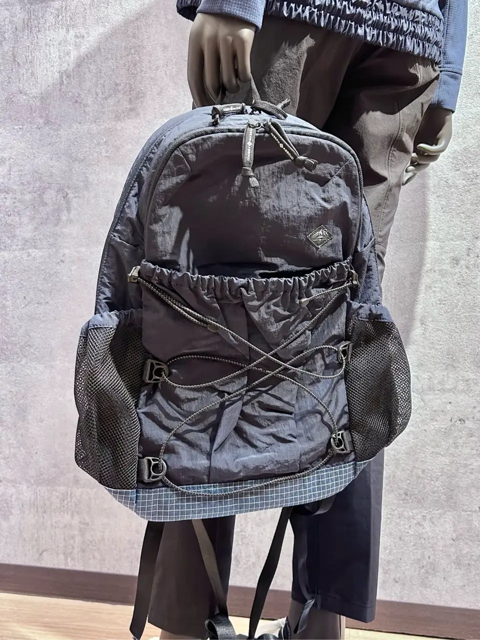 JOSEPH ABBOUD MOUNTAIN 二澤 コーディネート画像