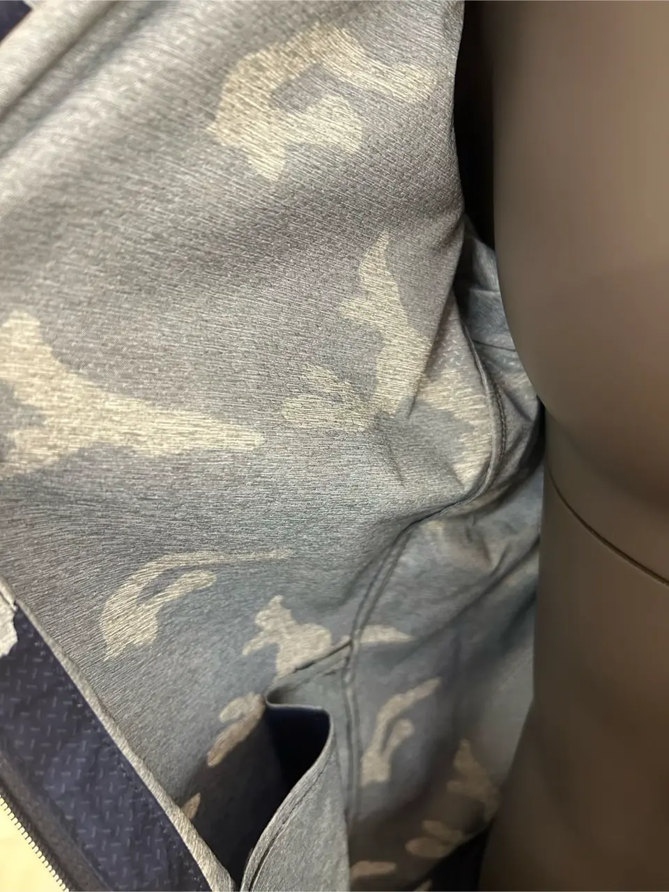 JOSEPH ABBOUD MOUNTAIN YANO コーディネート画像