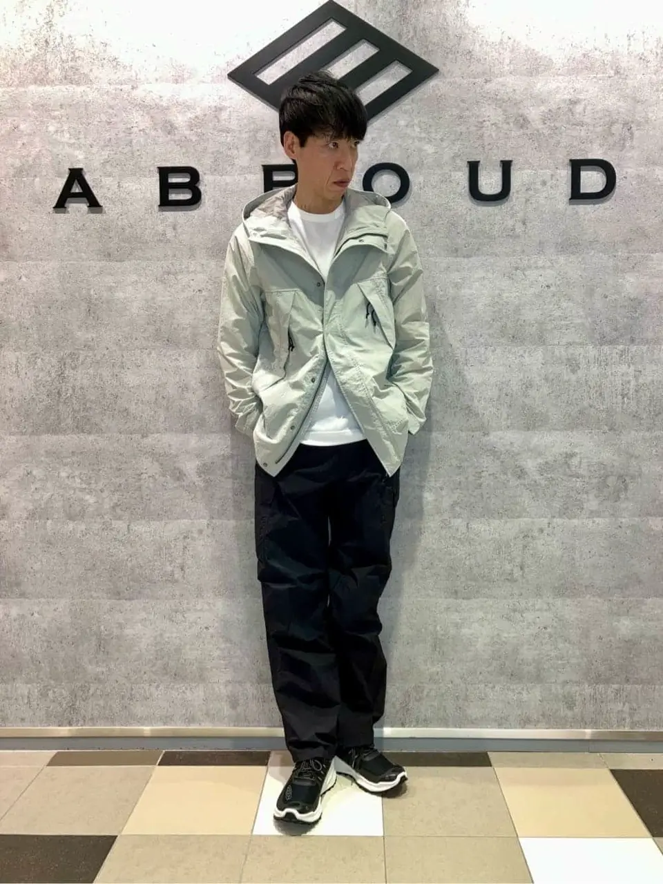 JOSEPH ABBOUD MOUNTAIN 足立 コーディネート画像