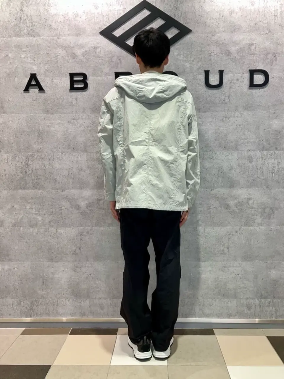 JOSEPH ABBOUD MOUNTAIN 足立 コーディネート画像