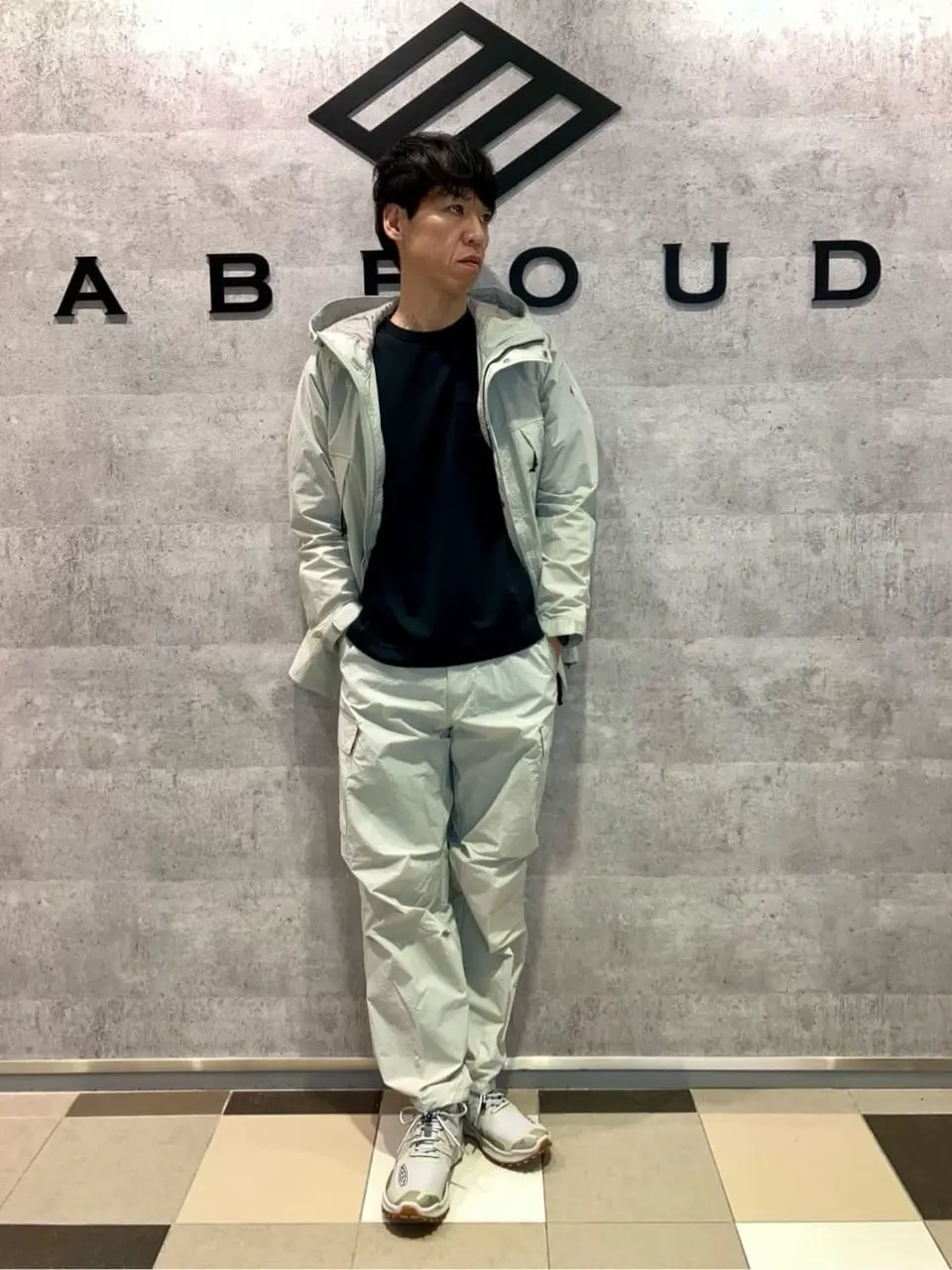 JOSEPH ABBOUD MOUNTAIN 足立 コーディネート画像