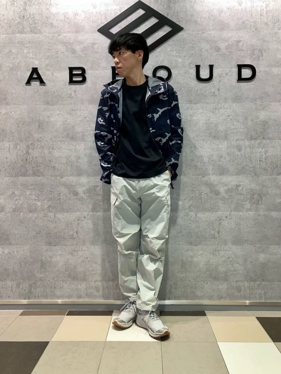 JOSEPH ABBOUD MOUNTAIN 足立 コーディネート画像