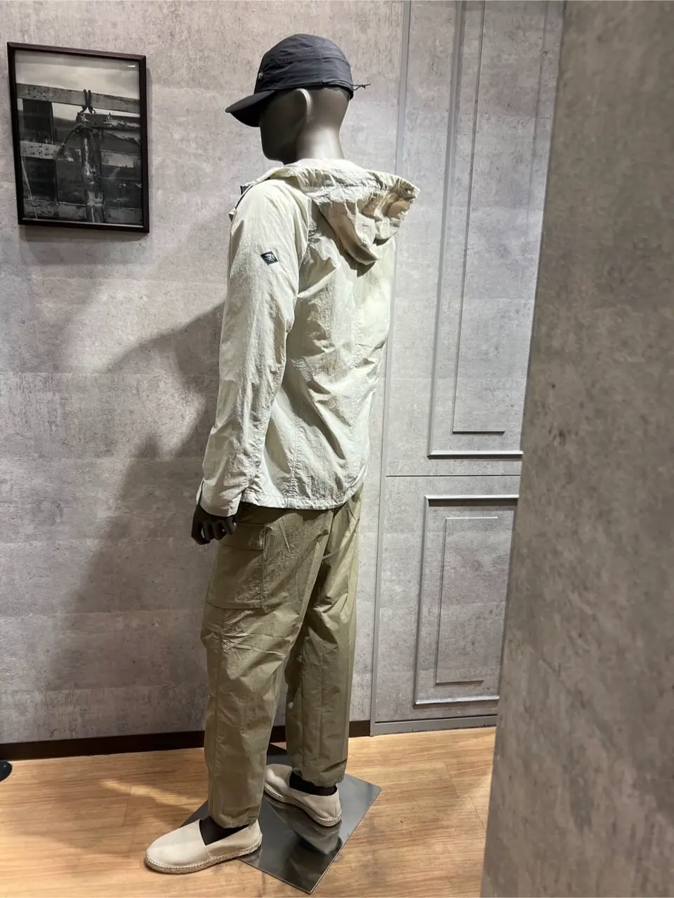 JOSEPH ABBOUD MOUNTAIN 上條 コーディネート画像